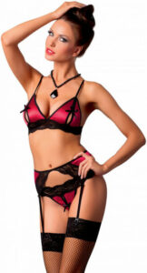 Podvazkov&yacute; komplet Carisma