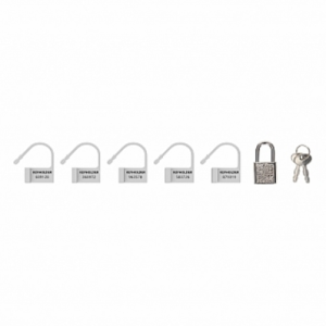 N&aacute;hradn&iacute; sada z&aacute;mků Universal